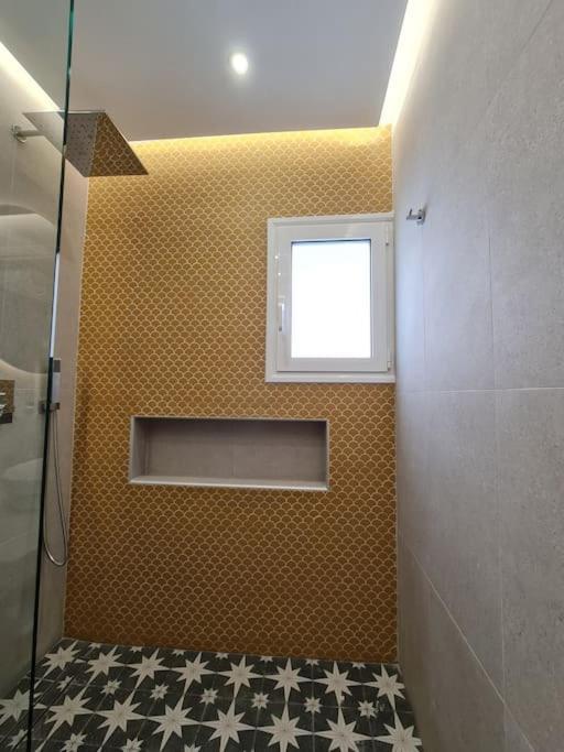 Simple & Noble Apartment Athens