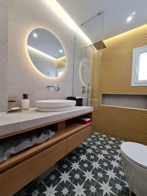 Simple & Noble Apartment Athens